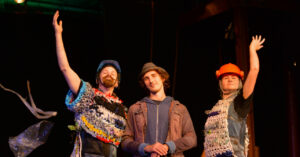 2 cirkusartiser och 1 musiker