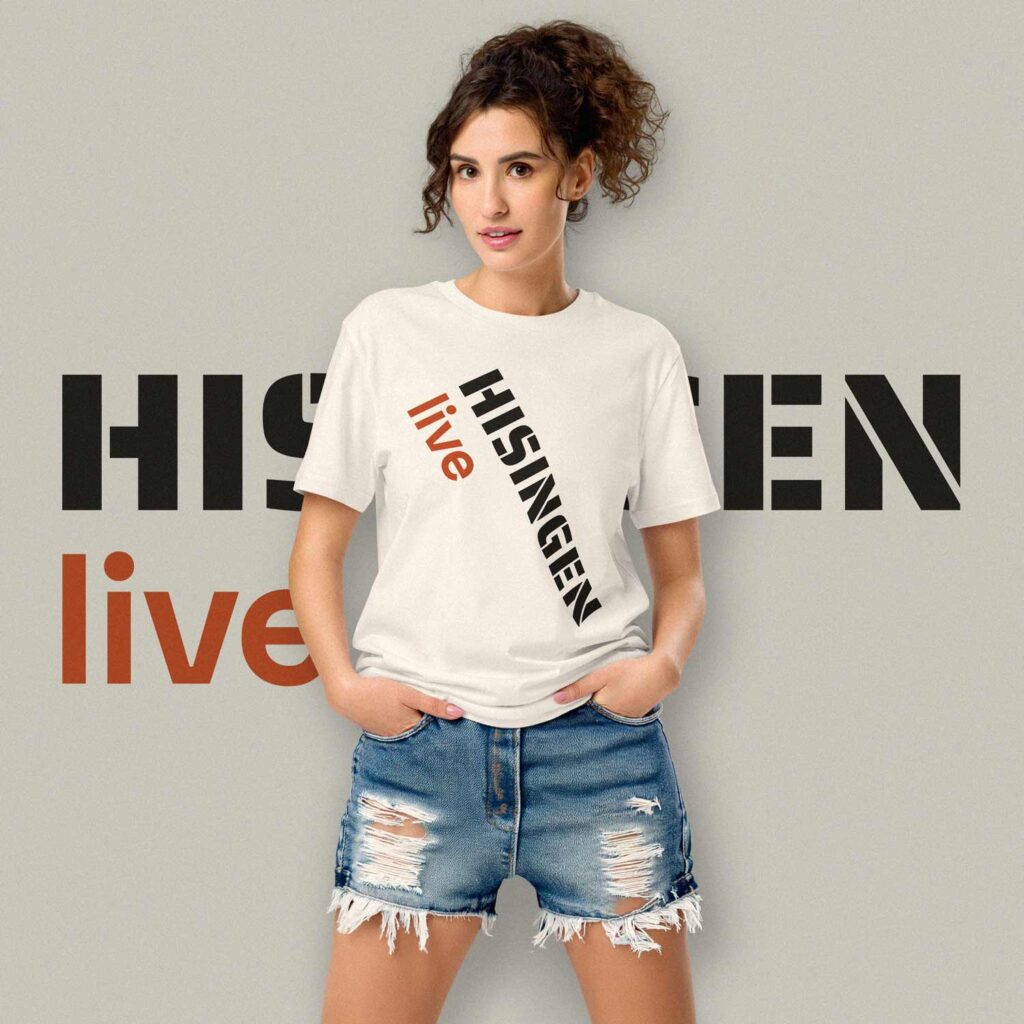Hisingen live, organisk unisex-t-shirt, här på en modell